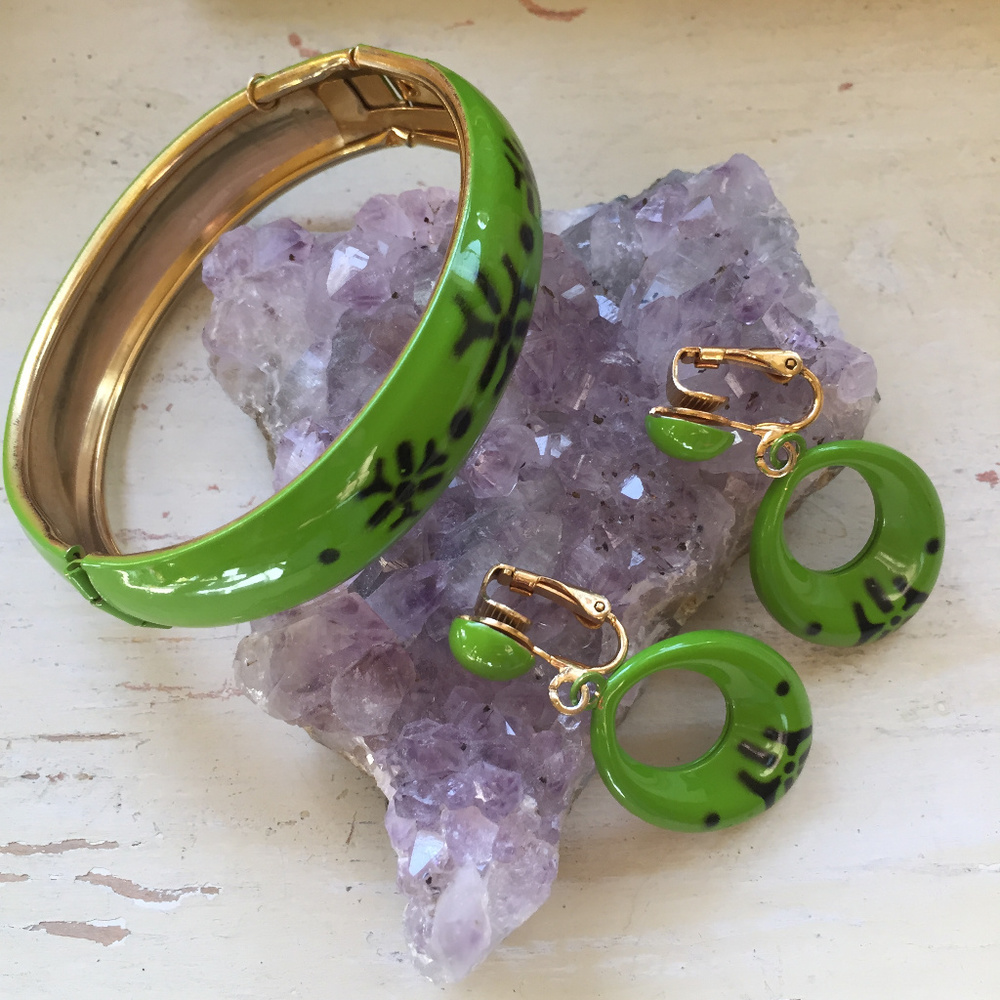 Groovy 1960s Enamel Bracelet Set